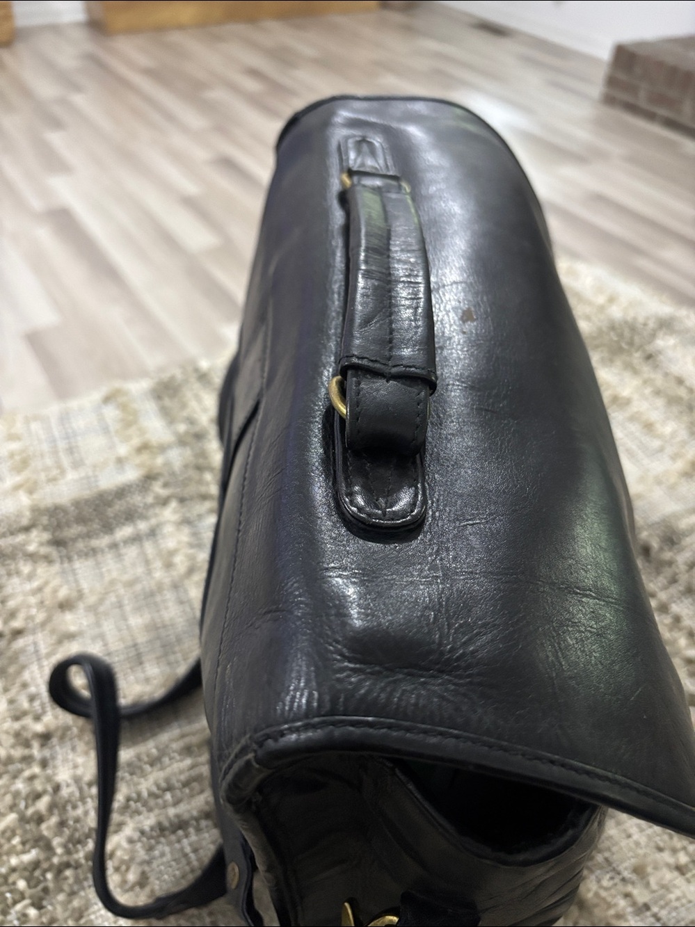 Wilson Leather Black Men's Convertible Messenger Backpack Bag with Brass Buckle - Picture 5 of 16